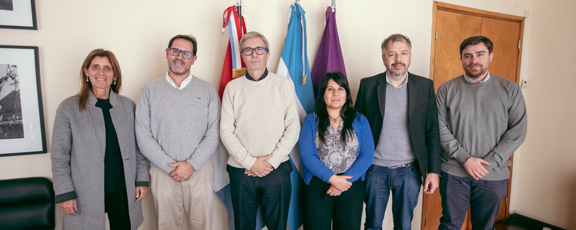 La UNC y Cáritas Córdoba firmaron un convenio para promover la formación en oficios