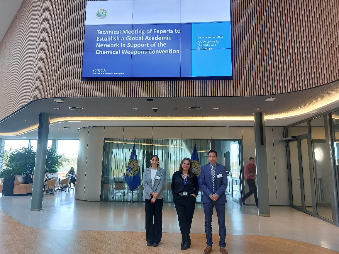 “Diplomacia científica”: dos argentinos en un panel mundial de 20 expertos sobre armas químicas