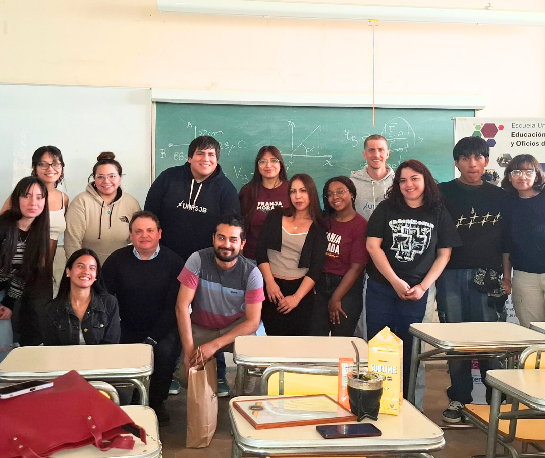 Modelo de producción de Mi Uni® en la sedes Trelew y Comodoro