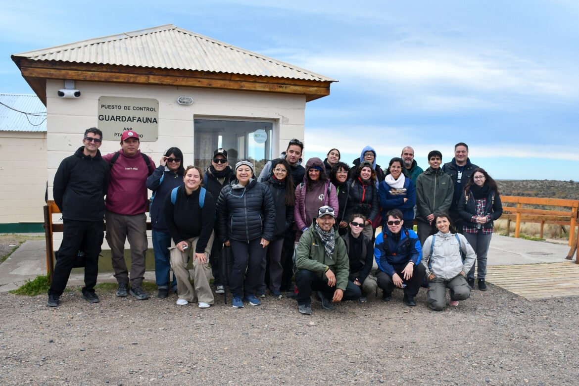 Punta Tombo recibió a estudiantes universitarios en una experiencia de formación en territorio