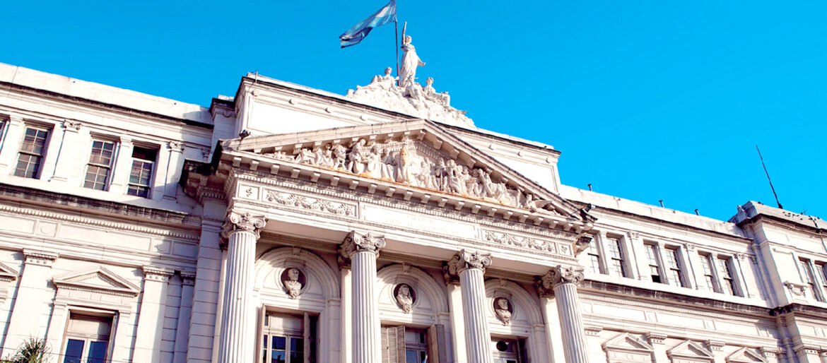 Informe de la UBA: En los últimos dos años la industria perdió 160 empleos por día