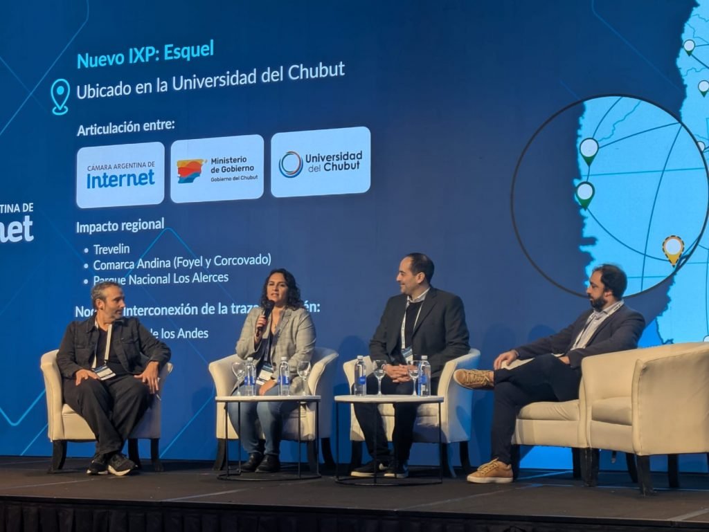 La Universidad Del Chubut participó del evento más importante del ecosistema de internet en Argentina
