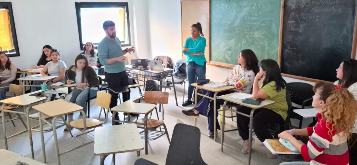 Finalizó el ciclo de talleres “Pensar, Hacer y Cooperar” para estudiantes de la Universidad del Chubut