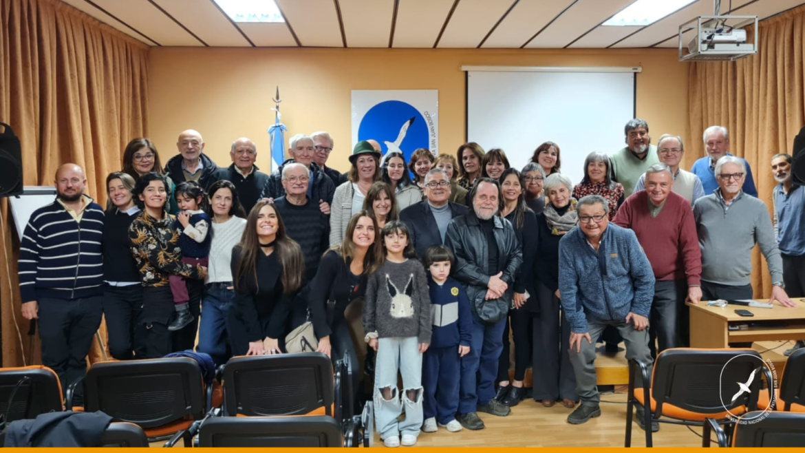 Universidad de la Patagonia: Homenaje a graduados en el marco del 52º aniversario
