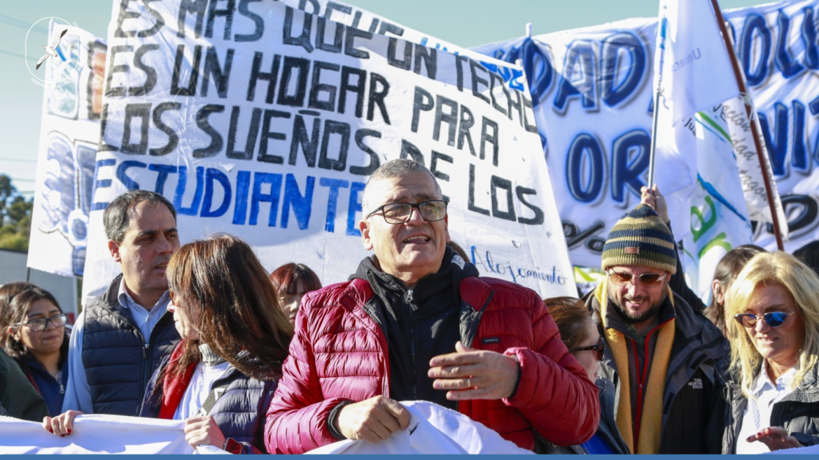 Autoridades y referentes de la Universidad Nacional de la Patagonia San Juan Bosco alertaron sobre la crisis universitaria