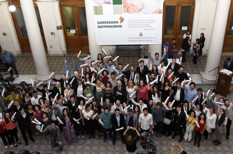 La UNLP se consolida entre las universidades con mayor cantidad de graduados del país
