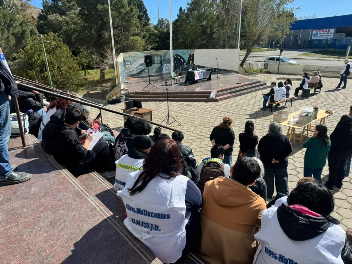 Clases públicas en defensa de la Universidad pública